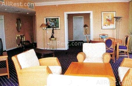 Royal Resort Hotel 12